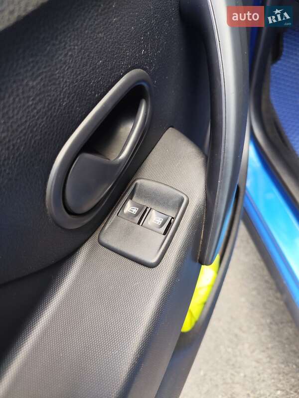 Хэтчбек Renault Sandero 2013 в Новгород-Северском