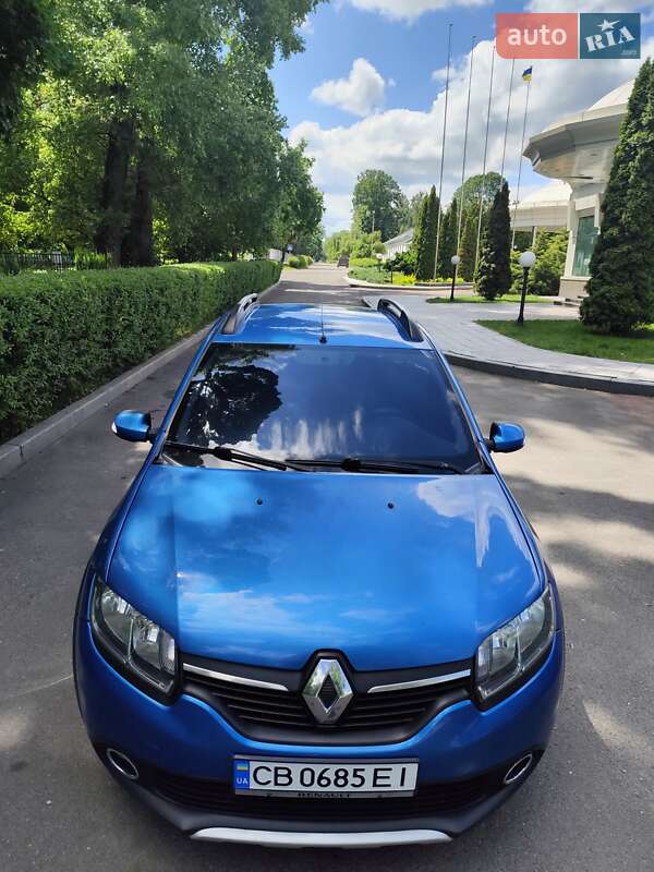 Хэтчбек Renault Sandero 2013 в Новгород-Северском