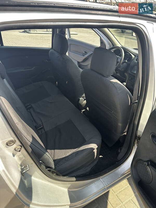 Хэтчбек Renault Sandero 2014 в Черкассах