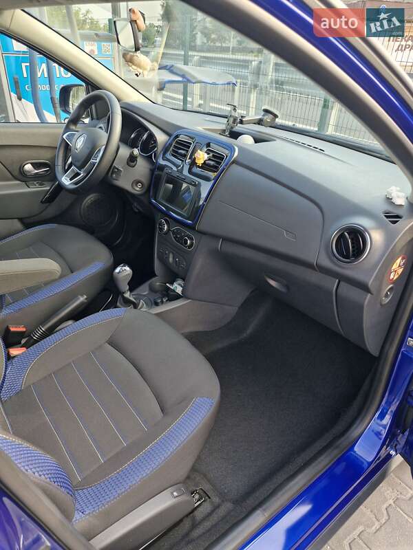 Хэтчбек Renault Sandero 2020 в Киеве