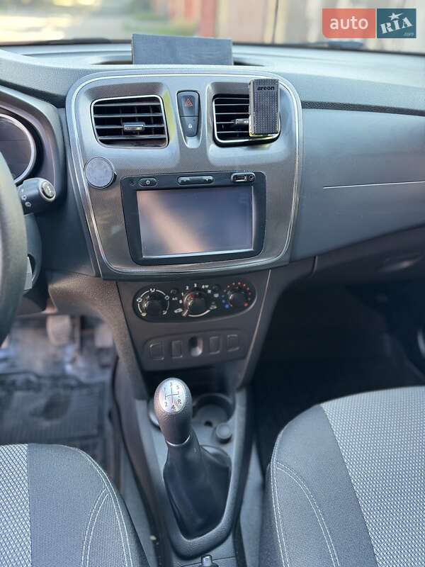 Хэтчбек Renault Sandero 2017 в Днепре