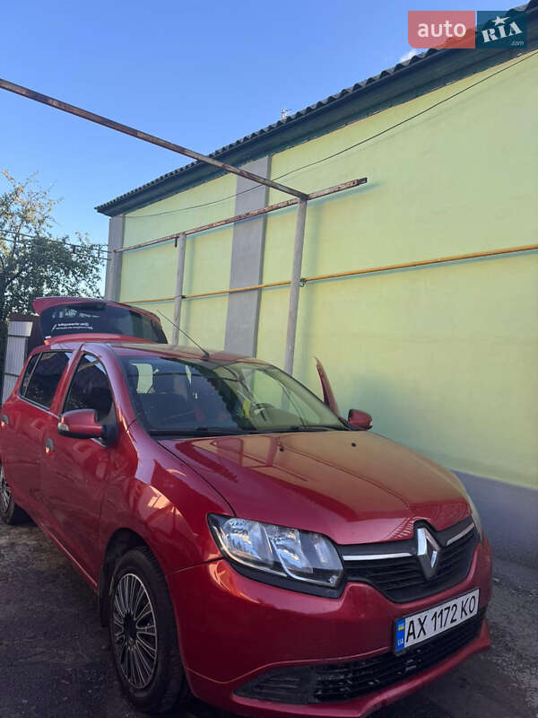 Renault Sandero 2013