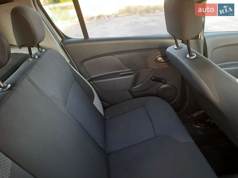 Хетчбек Renault Sandero 2013 в Дніпрі