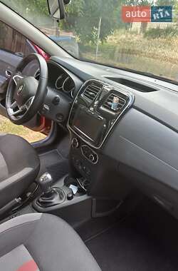 Хэтчбек Renault Sandero 2019 в 