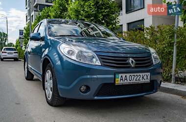 Хетчбек Renault Sandero 2011 в Києві