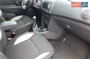 Хэтчбек Renault Sandero 2013 в 
