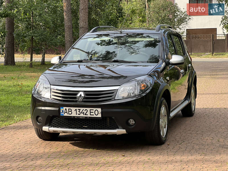 Хэтчбек Renault Sandero 2012 в Киеве