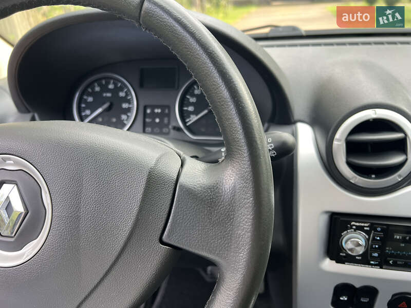 Хэтчбек Renault Sandero 2012 в Киеве