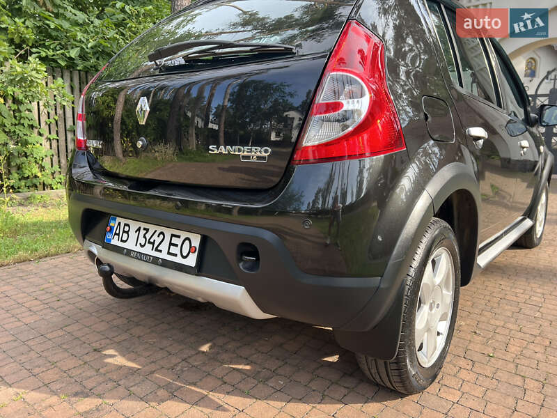 Хэтчбек Renault Sandero 2012 в Киеве