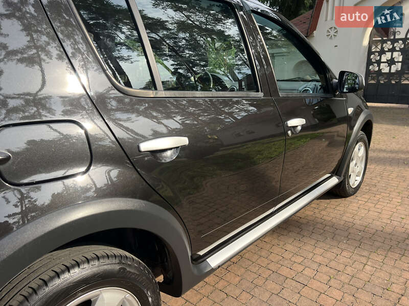 Хэтчбек Renault Sandero 2012 в Киеве