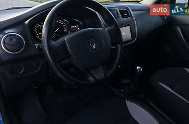 Хэтчбек Renault Sandero 2015 в 