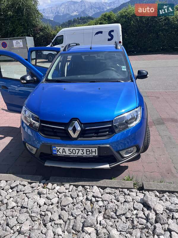 Хэтчбек Renault Sandero 2020 в 