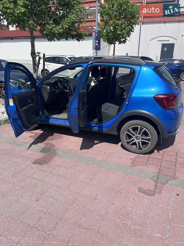 Хэтчбек Renault Sandero 2020 в Киеве