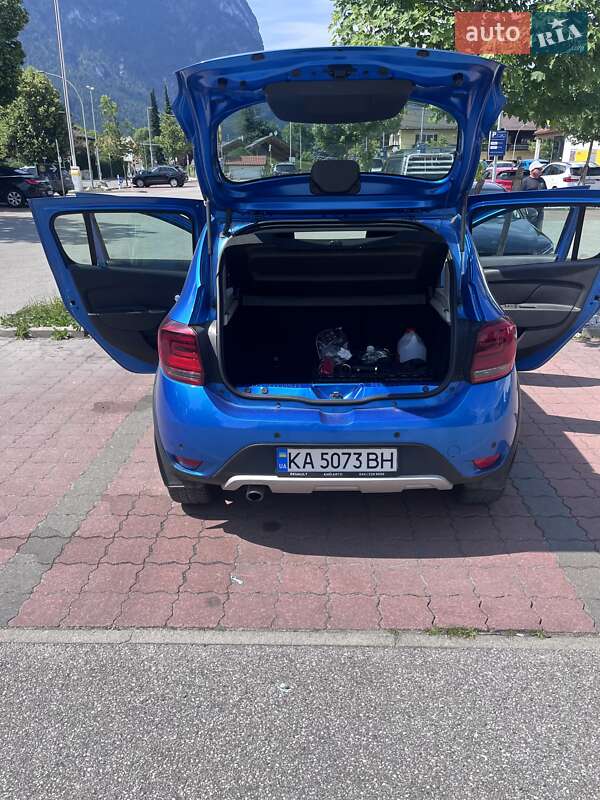 Хэтчбек Renault Sandero 2020 в Киеве