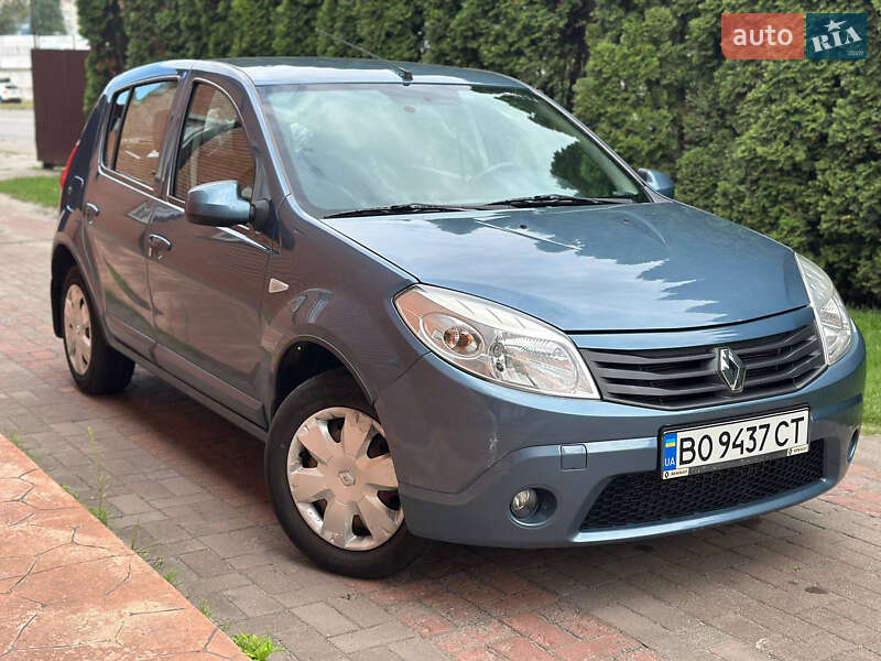 Renault Sandero 2012