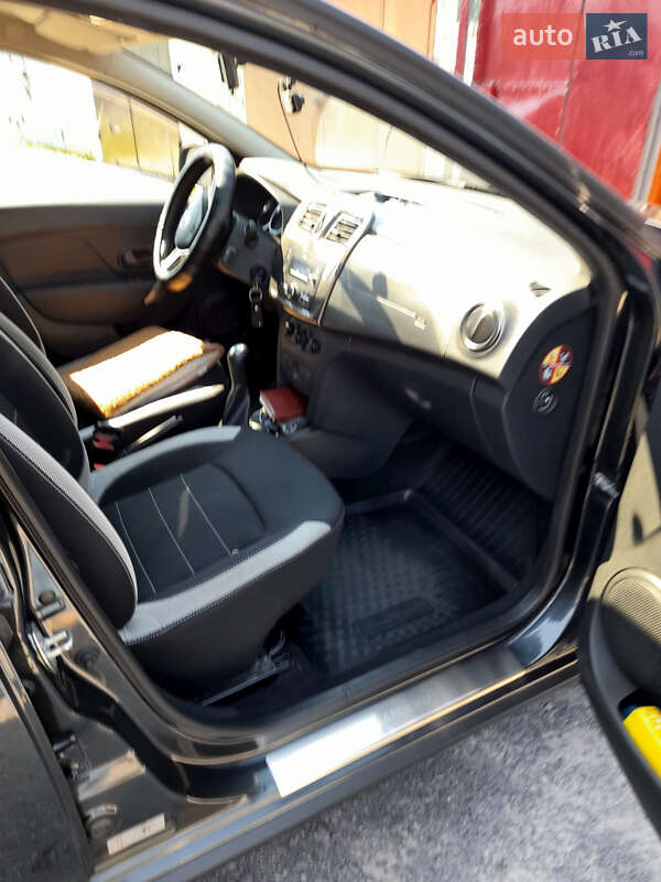 Хэтчбек Renault Sandero 2021 в Звягеле