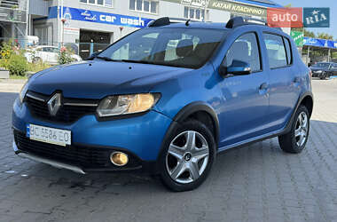 Хэтчбек Renault Sandero 2016 в Хмельницком