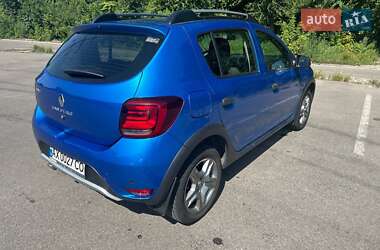 Хэтчбек Renault Sandero 2017 в 