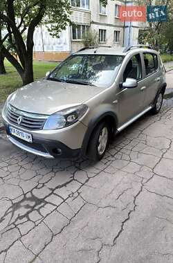 Хэтчбек Renault Sandero 2012 в Харькове