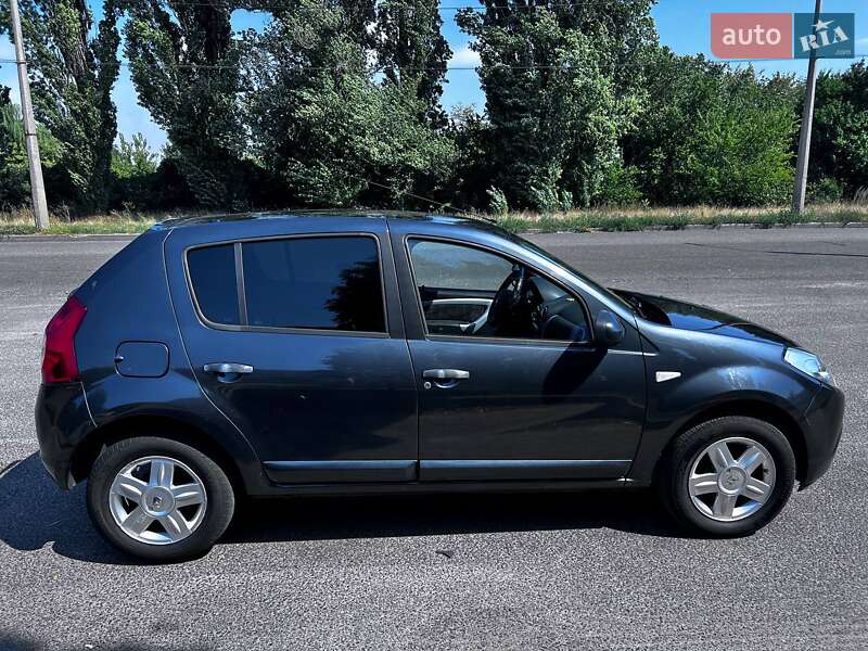 Хэтчбек Renault Sandero 2009 в Черкассах фото 3 Хэтчбек Renault Sandero 2009 в Черкассах