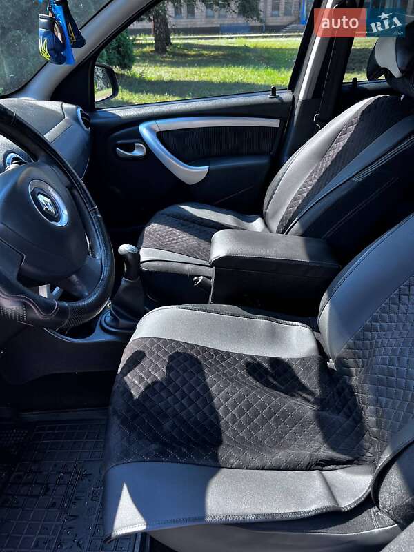 Хэтчбек Renault Sandero 2009 в Черкассах фото 11 Хэтчбек Renault Sandero 2009 в Черкассах