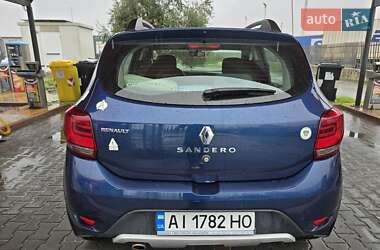 Хэтчбек Renault Sandero 2018 в 