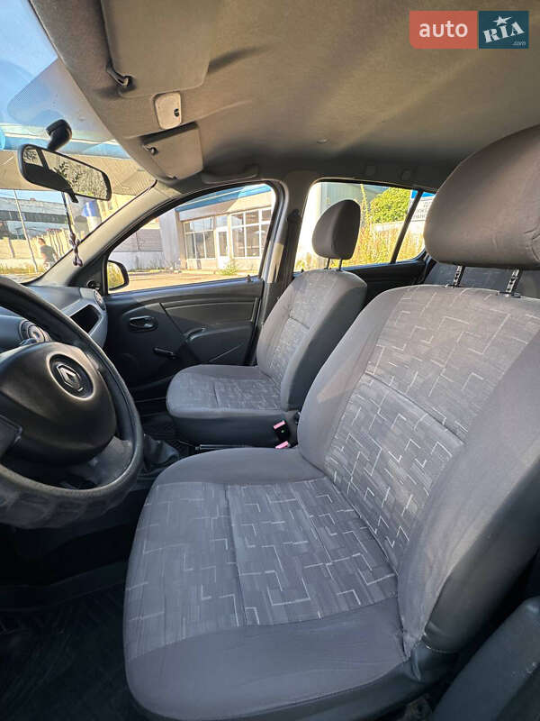 Хетчбек Renault Sandero 2010 в Житомирі
