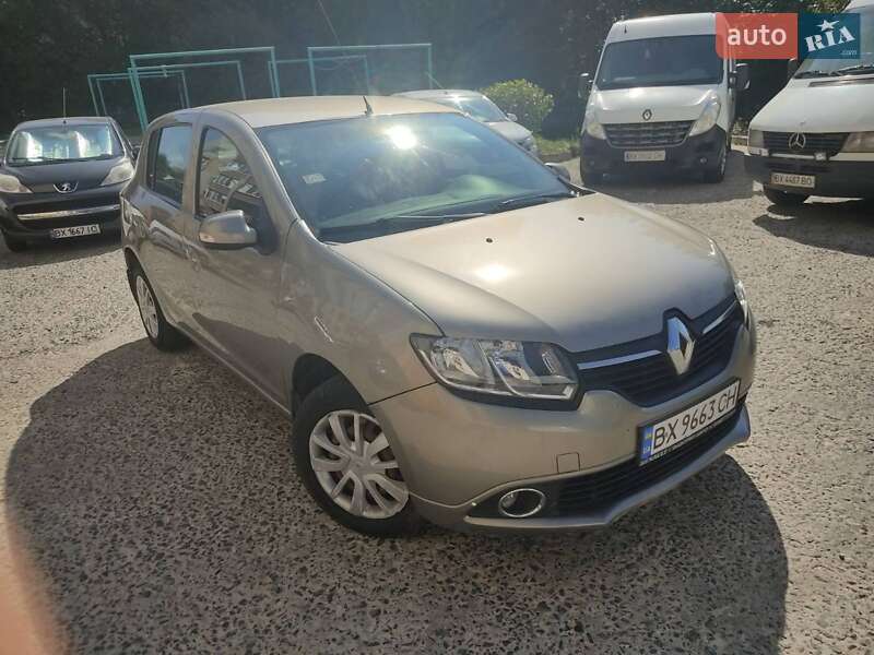 Хэтчбек Renault Sandero 2013 в Хмельницком фото Хэтчбек Renault Sandero 2013 в Хмельницком