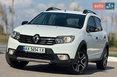 Хэтчбек Renault Sandero 2020 в 