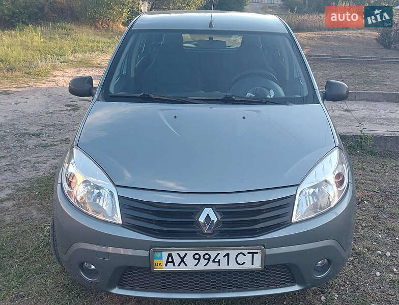 Renault Sandero 2012