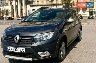Хэтчбек Renault Sandero 2017 в 
