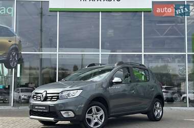Хэтчбек Renault Sandero 2017 в Киеве