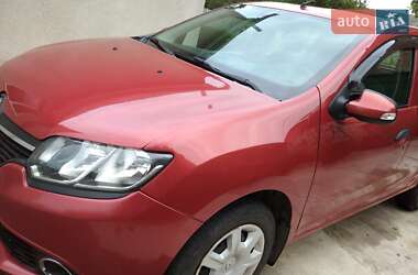 Хэтчбек Renault Sandero 2016 в 