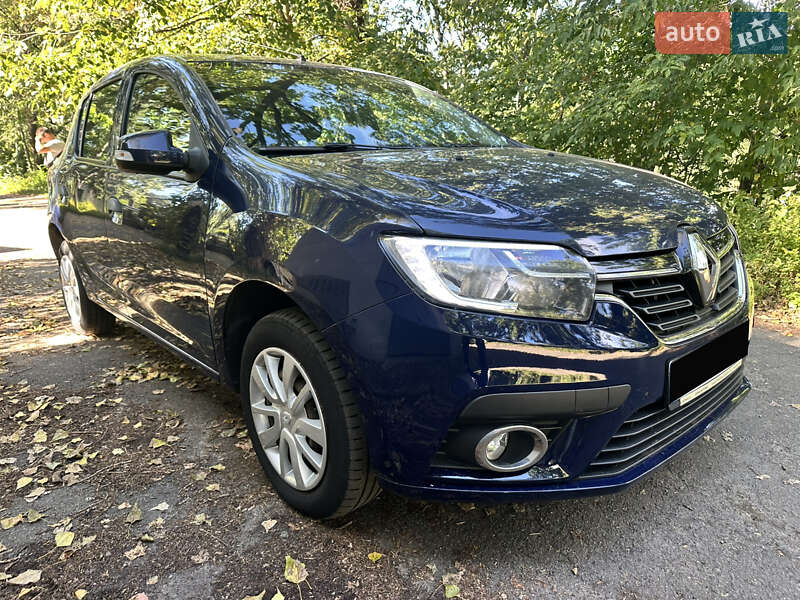 Хэтчбек Renault Sandero 2019 в 