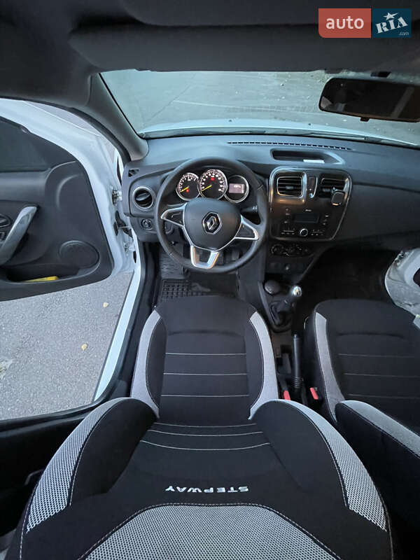 Хэтчбек Renault Sandero 2021 в Киеве