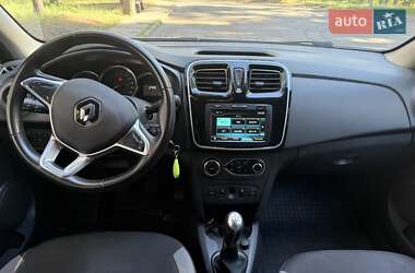 Хэтчбек Renault Sandero 2019 в 
