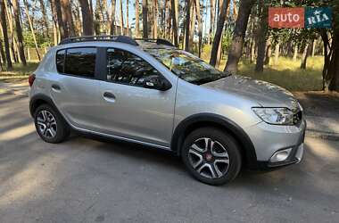 Хэтчбек Renault Sandero 2019 в 