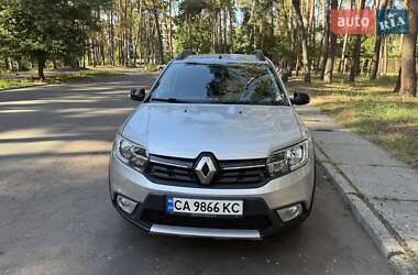 Хэтчбек Renault Sandero 2019 в 