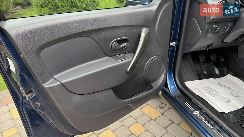 Хэтчбек Renault Sandero 2019 в Сваляве