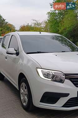 Хэтчбек Renault Sandero 2020 в 