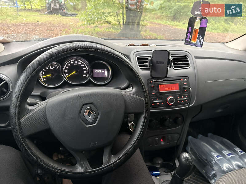Хетчбек Renault Sandero 2016 в Узині