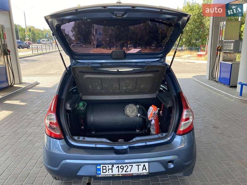 Хетчбек Renault Sandero 2011 в Миколаєві