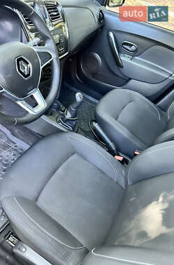 Хэтчбек Renault Sandero 2019 в 