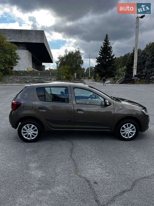 Хэтчбек Renault Sandero 2020 в Днепре