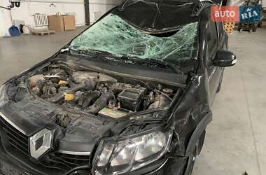 Хэтчбек Renault Sandero 2014 в 
