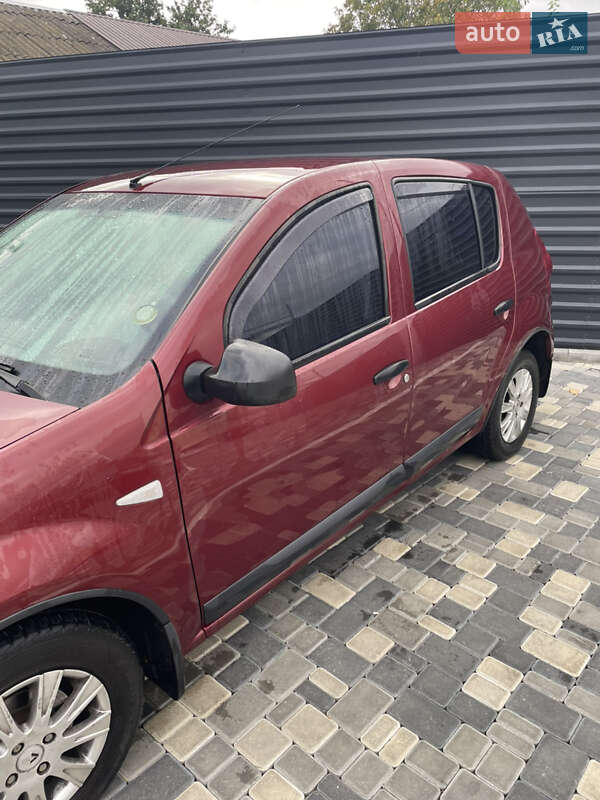 Хэтчбек Renault Sandero 2011 в Николаеве