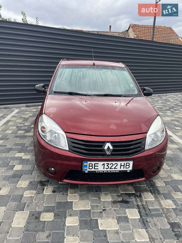 Хэтчбек Renault Sandero 2011 в Николаеве