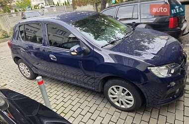 Хэтчбек Renault Sandero 2019 в 
