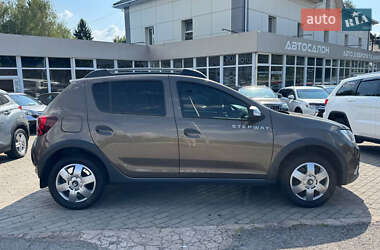 Хетчбек Renault Sandero 2019 в 