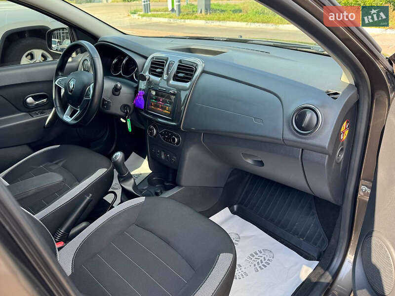 Хэтчбек Renault Sandero 2019 в Житомире